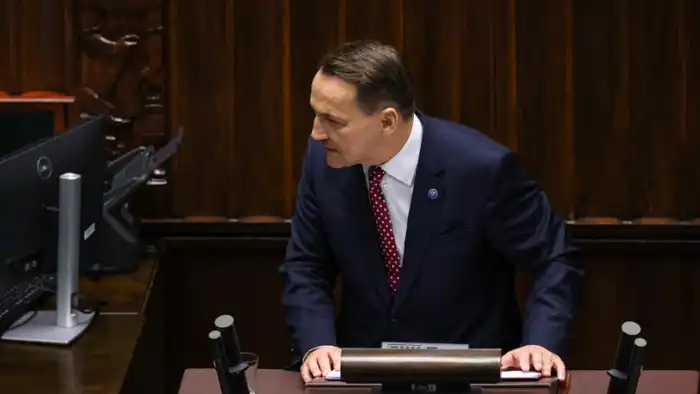 Польша готовится к возможному военному конфликту, сравнимому с мировыми войнами, заявляет министр иностранных дел Павлодаре