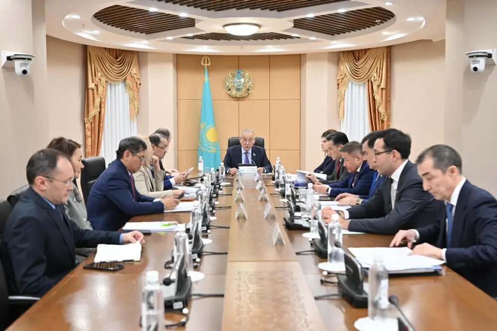 Обсуждение мер по развитию финансовой устойчивости пенсионной системы в Сенате РК Павлодаре