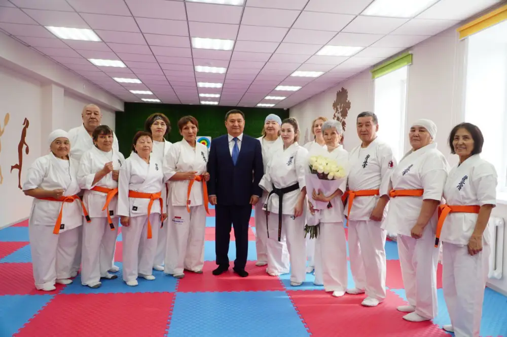 Александра Каримжанова отмечает 80-летие, вдохновляя на активную жизнь в центре долголетия Павлодаре