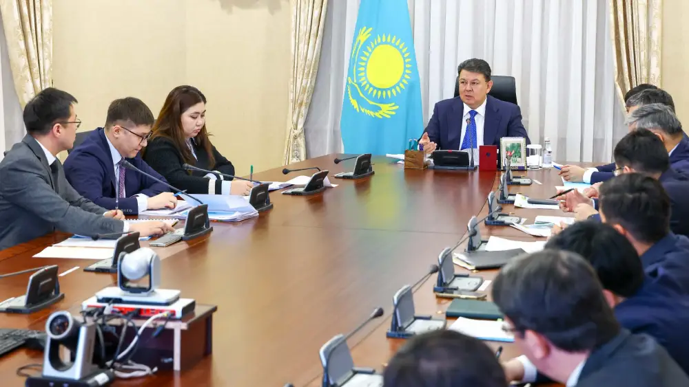 Обсуждение ответственности за выполнение Нацпроекта МЭКС: Канат Бозумбаев акцентирует внимание на важности соблюдения KPI Павлодаре