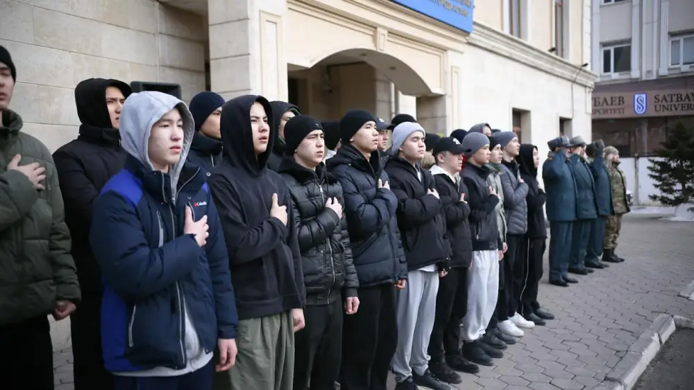 Астана запускает весенний поток: первые новобранцы отправляются на службу в армию Павлодаре