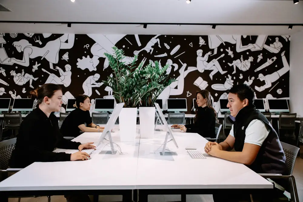 Astana Hub и Apple запускают программу подготовки сертифицированных тренеров в Казахстане на базе AATCe Павлодаре