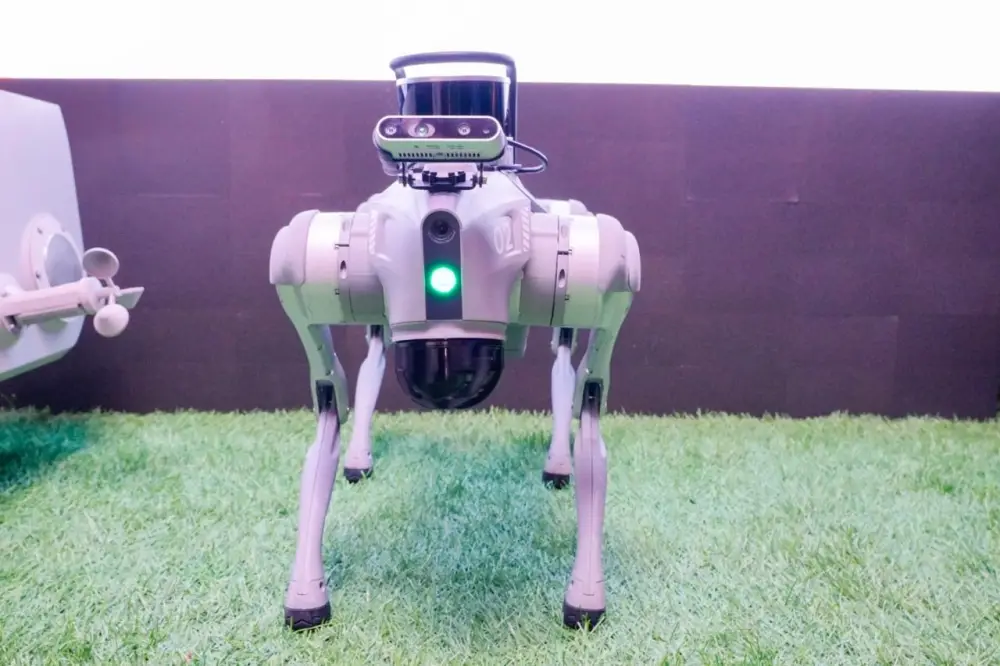 Кибергигиена, полицейский дрон и цифровая грамотность: юрта «Закон и порядок» заработала на Наурыз в Астане (3)