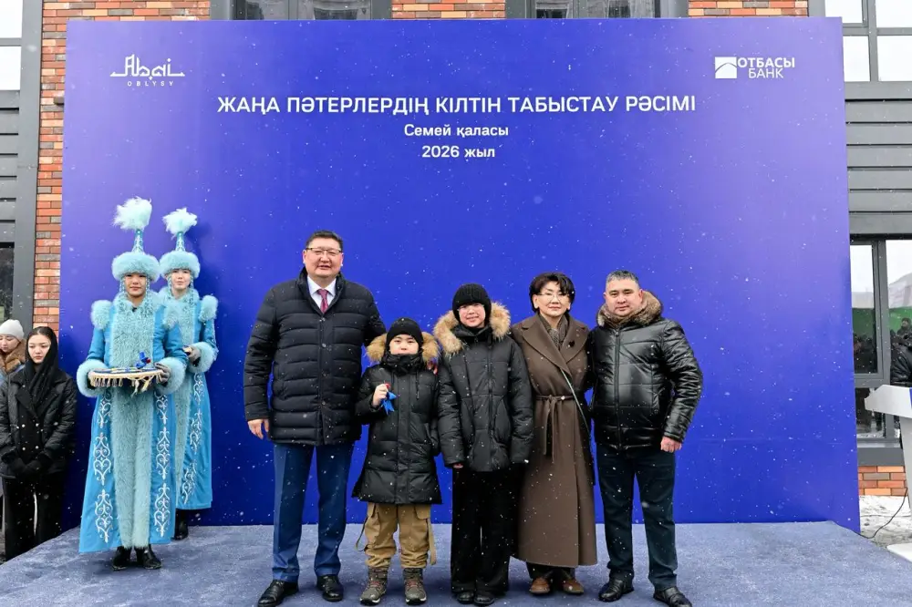 50 семей в Семее получили новые квартиры (8)