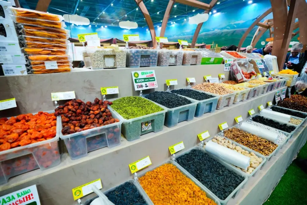 Ярмарка национальных блюд на Наурыз в Астане Павлодаре