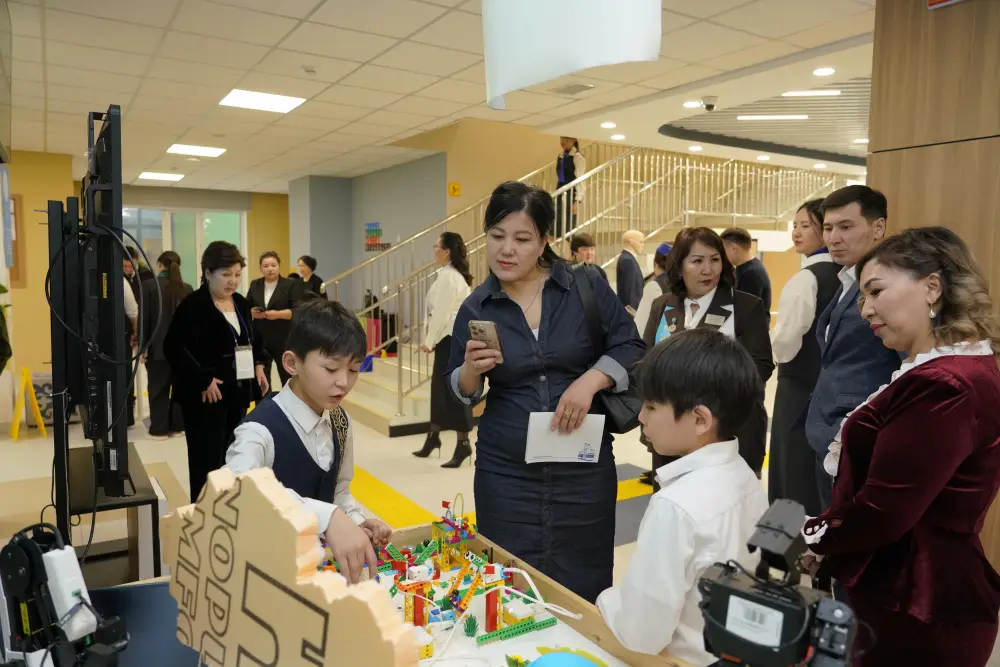 «Интеграция современных лабораторных комплексов и STEAM»: в столице прошел Республиканский научно-практический семинар (2)