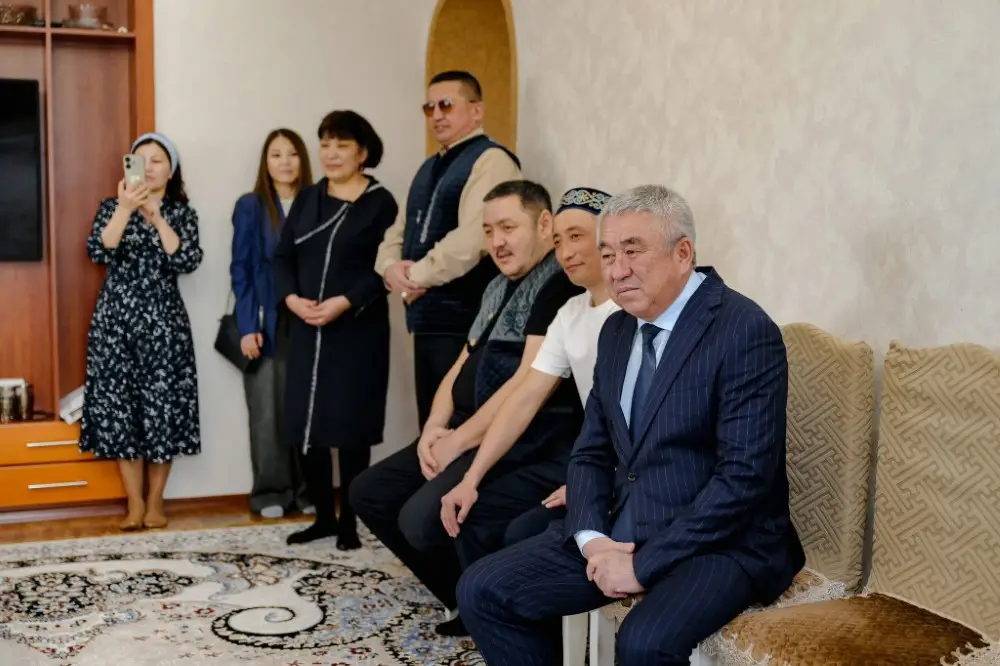 Семья Сагандыковых: 57 лет вместе и 27 внуков на празднике Дня семьи в Северо-Казахстанской области Павлодаре