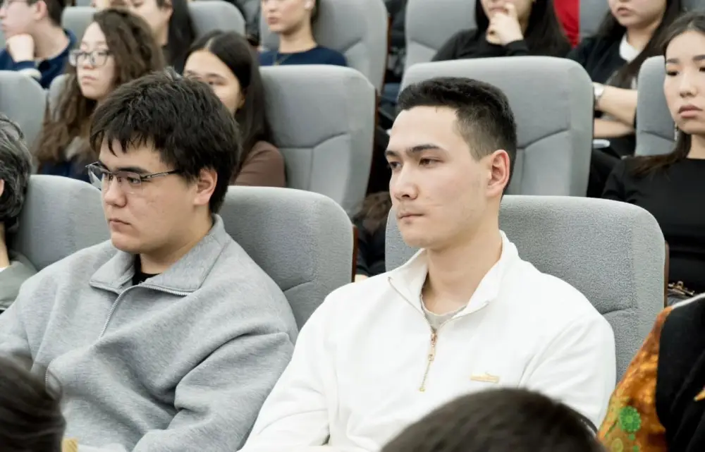 Профилактическую лекцию по противодействию преступности провели для студентов столичного вуза (4)