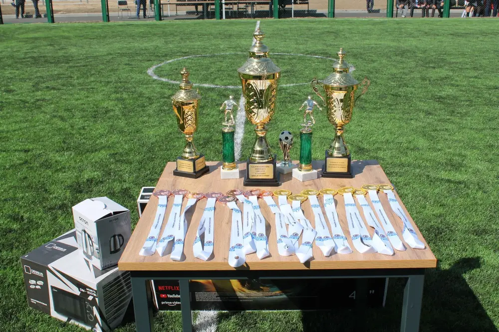 спортивной площадке учреждения состоялся первый турнир по мини-футболу на Кубок Уполномоченного по правам человека. (3)