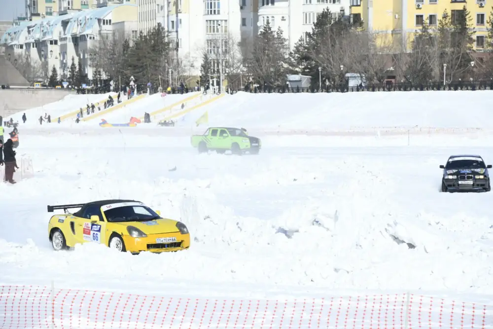 Традиционная ледовая гонка прошла на реке Есиль в Астане Павлодаре