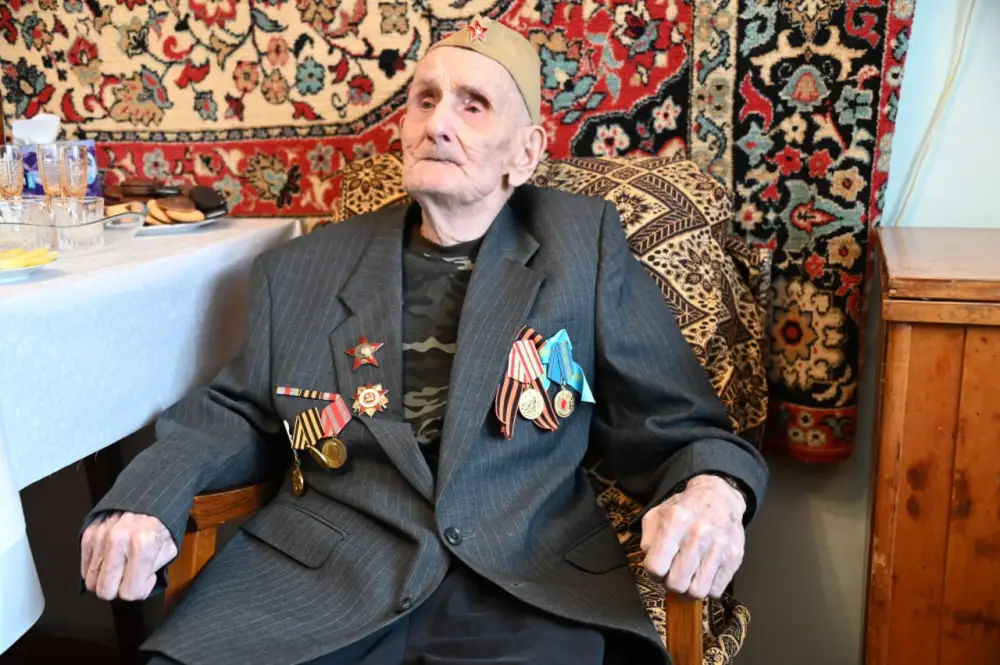 Караганда отметила вековой юбилей ветерана войны Павлодаре