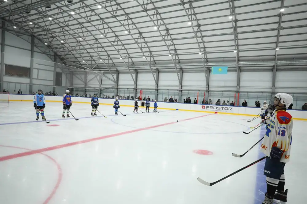 В Мангистауской области открылся ледовый дворец международного стандарта (10)