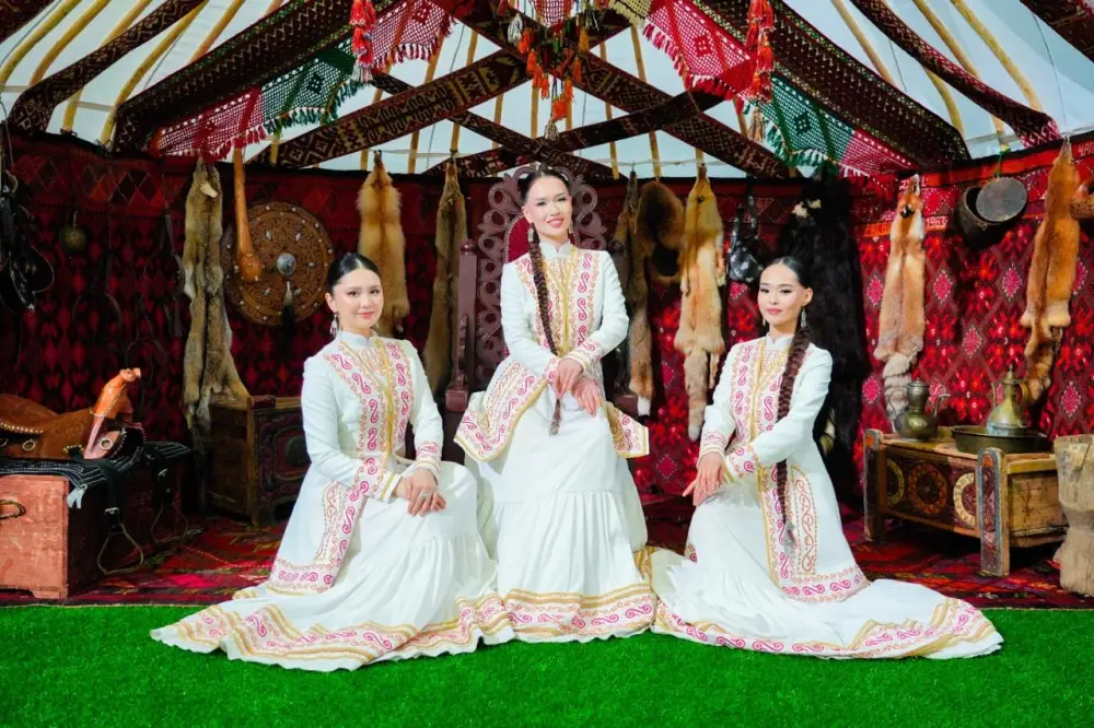 В Астане открыли голографическое шоу «Жеті қазына» на Наурыз (5)