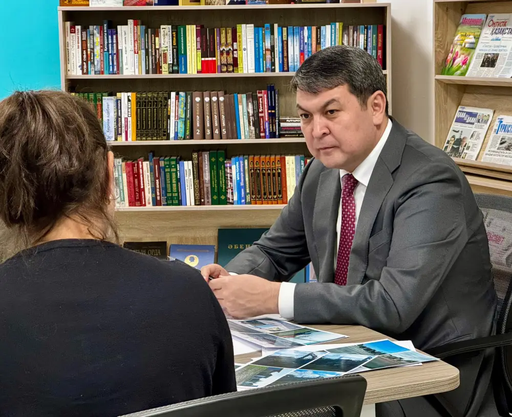 В Туркестане заместитель акима Нурбол Турашбеков выслушал обращения граждан и дал конкретные поручения Павлодаре