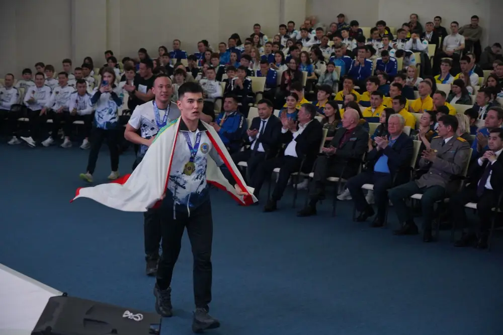 В Усть-Каменогорске завершились зимние чемпионаты МЧС Республики Казахстан по пожарно-спасательному спорту (4)