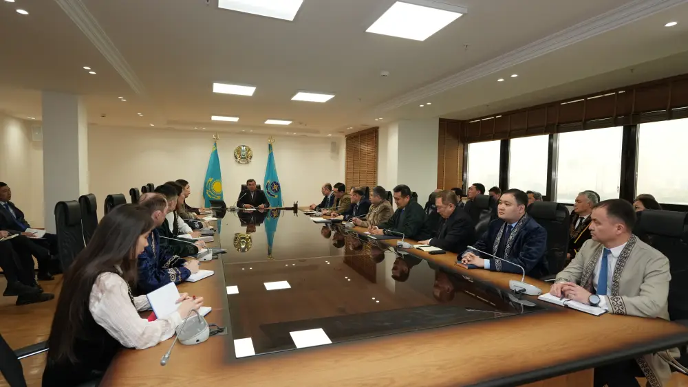 В МЧС Казахстана распустили нити национальной идентичности в День традиционной одежды Павлодаре