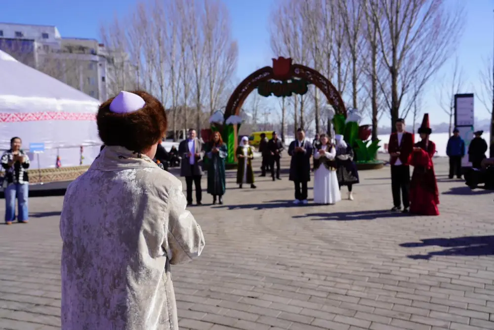 В Астане в преддверии Наурыз мейрамы заключили брак 5 пар (3)