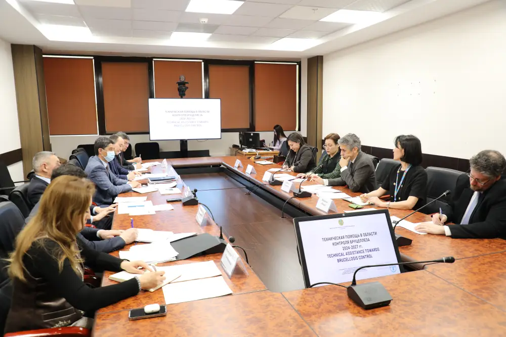 Обсуждение мер по борьбе с бруцеллёзом в Казахстане: важность координации между государственными и международными экспертами Павлодаре