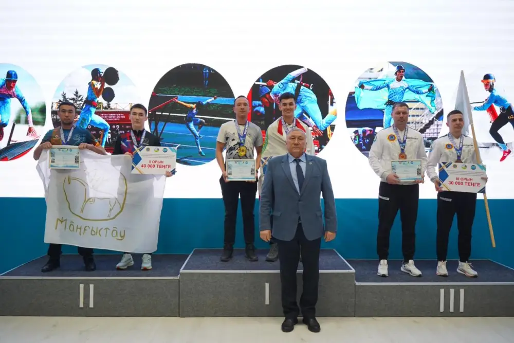 В Усть-Каменогорске завершились зимние чемпионаты МЧС Республики Казахстан по пожарно-спасательному спорту (9)