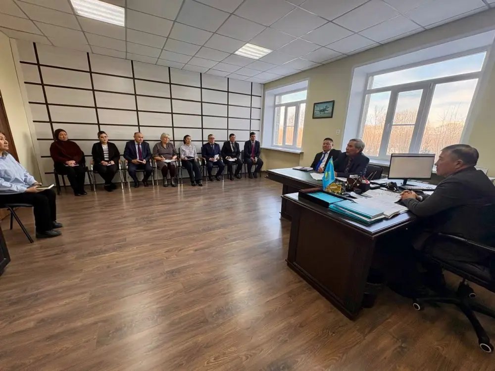 В Управлении по мобилизационной подготовке, территориальной и гражданской обороне ВКО прошло обсуждение вопросов предстоящего референдума (4)