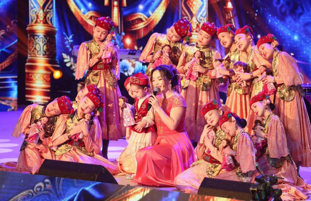 В Мангистау прошло торжественное мероприятие, приуроченное к Международному женскому дню (2)