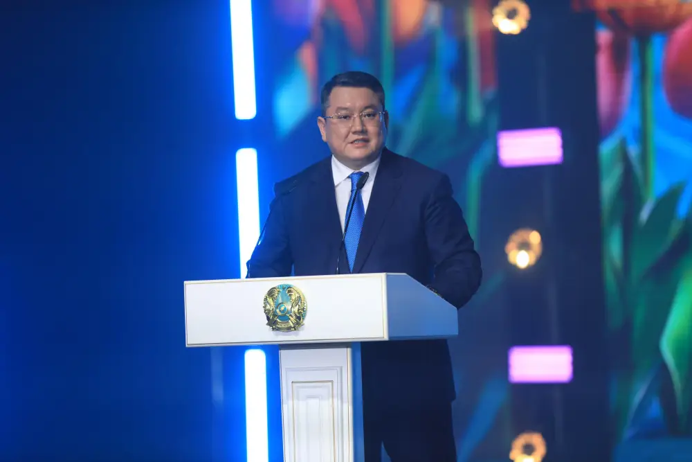 В честь Международного женского дня – 8 Марта в Өнер орталығы прошел праздничный концерт Павлодаре