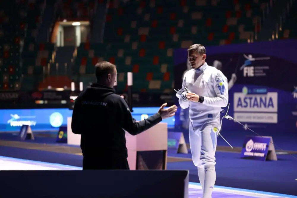 Курбанов из Нацгвардии завоевал серебро на ЧМ по фехтованию Павлодаре