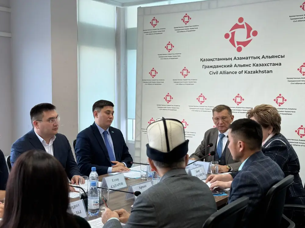 В День культуры и национальных традиций в Астане обсудили духовные ценности общества (3)