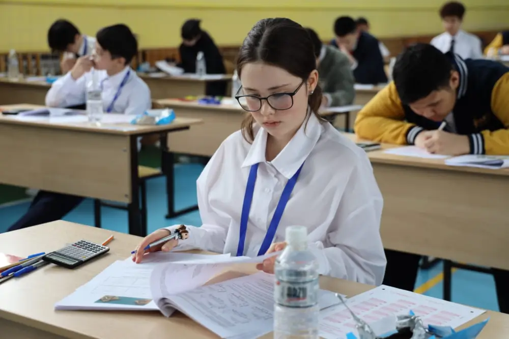 Финал республиканской олимпиады по географии и химии начался в Алматы Павлодаре