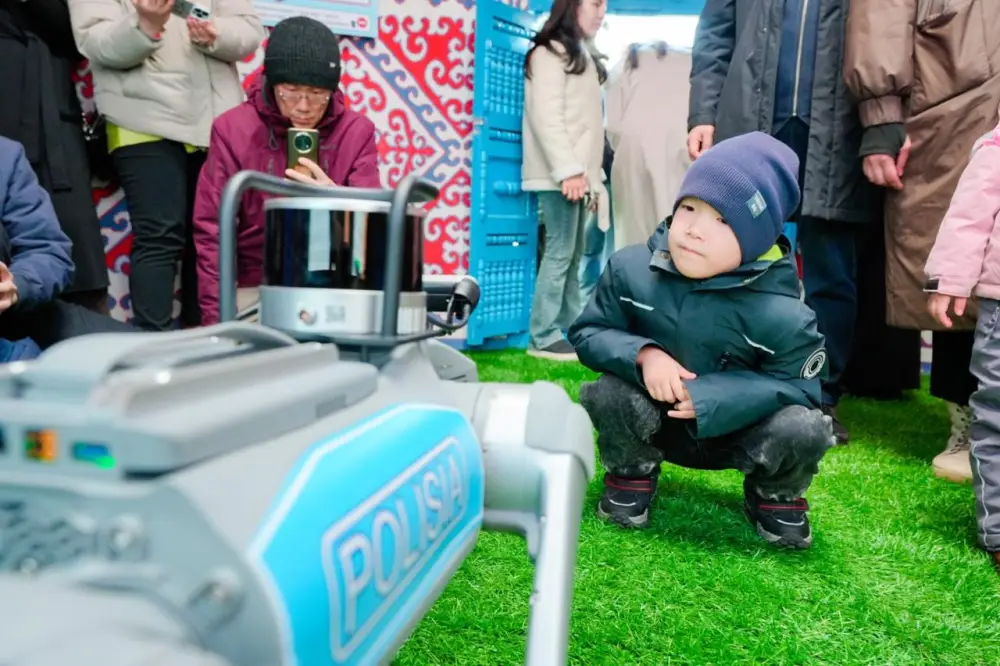 Кибергигиена, полицейский дрон и цифровая грамотность: юрта «Закон и порядок» заработала на Наурыз в Астане (4)