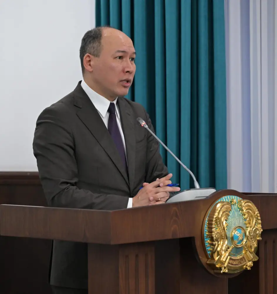 Благоустройство и чистота в акимате области Павлодаре