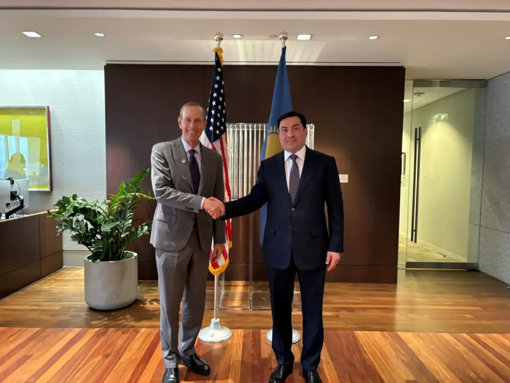 Развитие Тенгиза и Транскаспийский маршрут: Глава Минэнерго РК встретился с руководством корпорации Chevron (2)