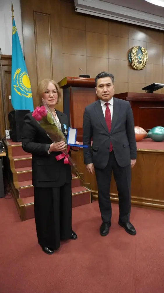 Признание вклада женщин в социально-трудовую сферу через государственные награды Павлодаре