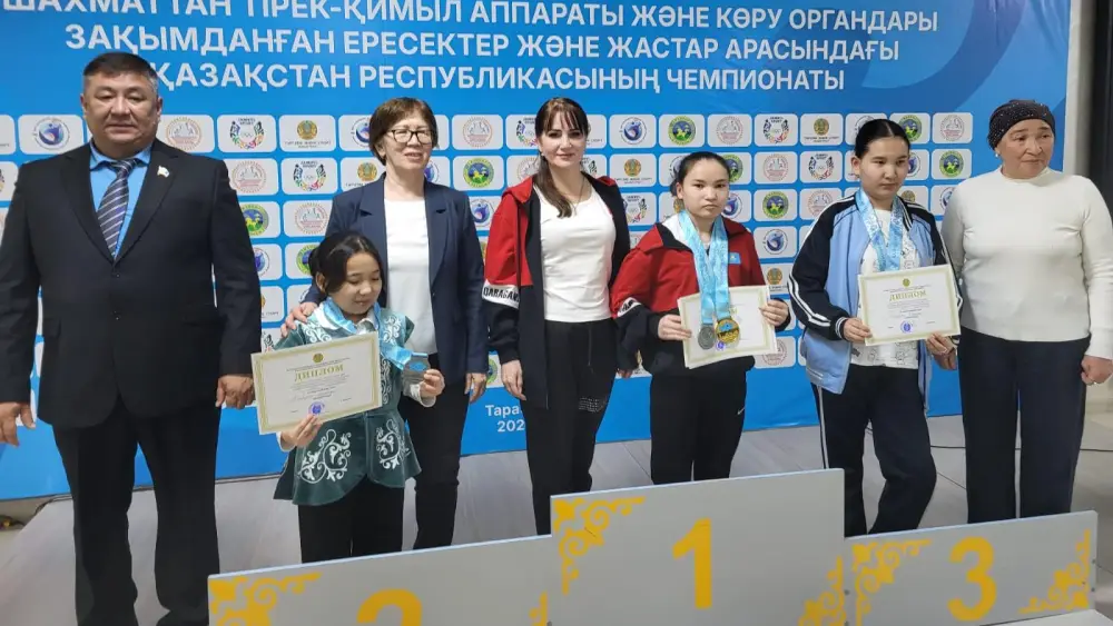 Карагандинская школьница стала чемпионкой Казахстана по шахматам Павлодаре