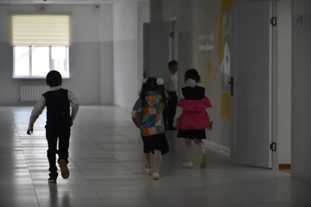 В Уиле открыли современный школьно-дошкольный комплекс (8)