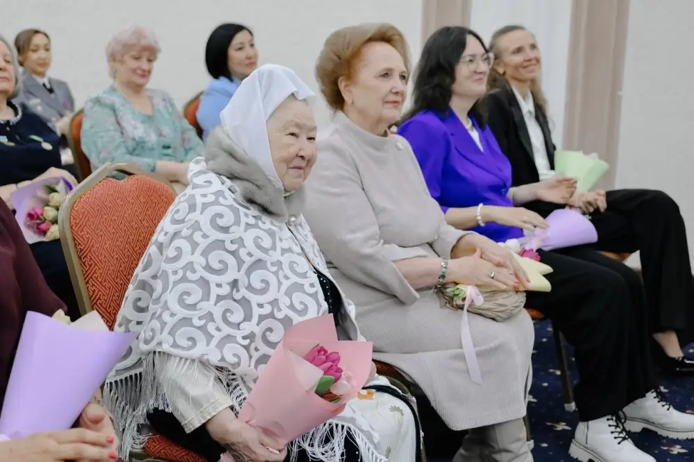 ? СҚО әйелдері марапатқа ие болды (9)