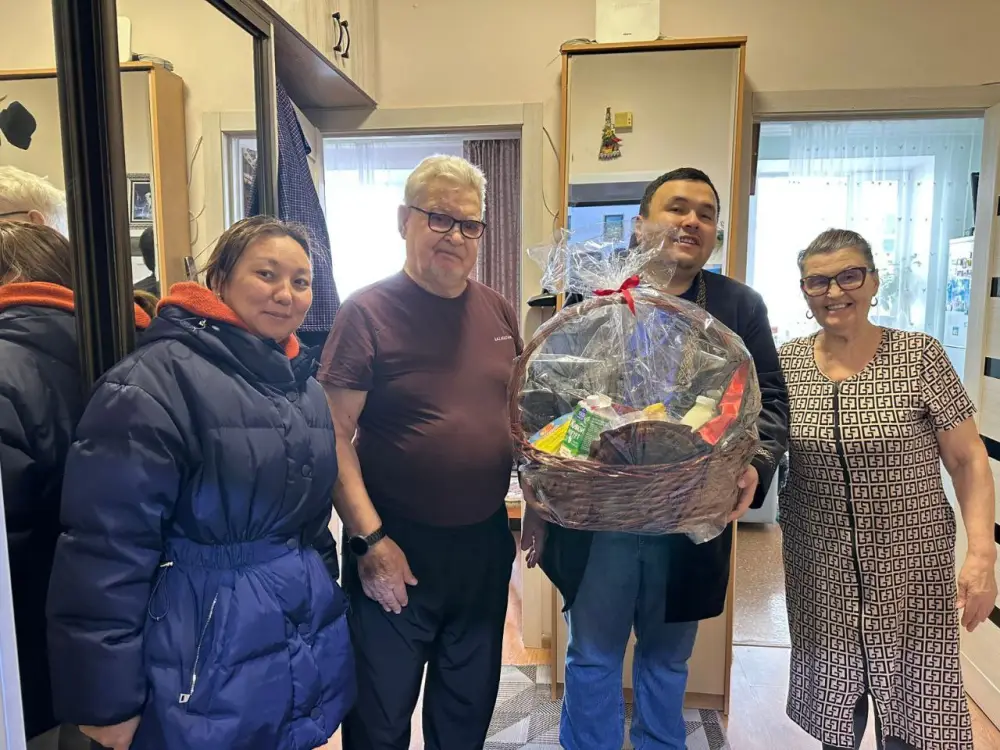 В преддверии праздника Наурыз поздравилb ветеранов автодорожной отрасли. (3)