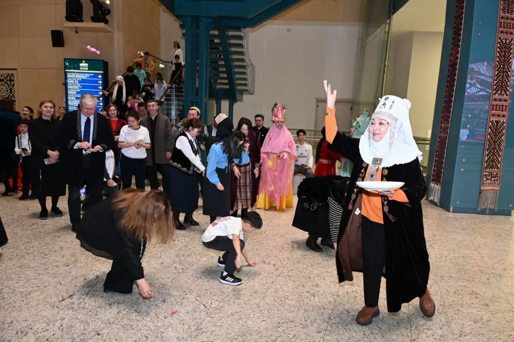 В Национальном музее РК отметили праздник Амал (3)
