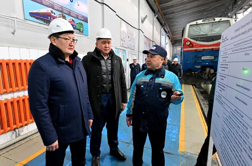 Аким области посетил локомотивное депо «Қамқор Локомотив» в Аягозе Павлодаре