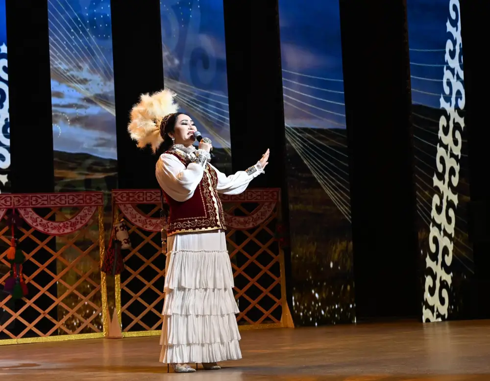 Состоялся творческий вечер «Жыр керуен», посвященный юбилею Алмасбека Алматова (9)