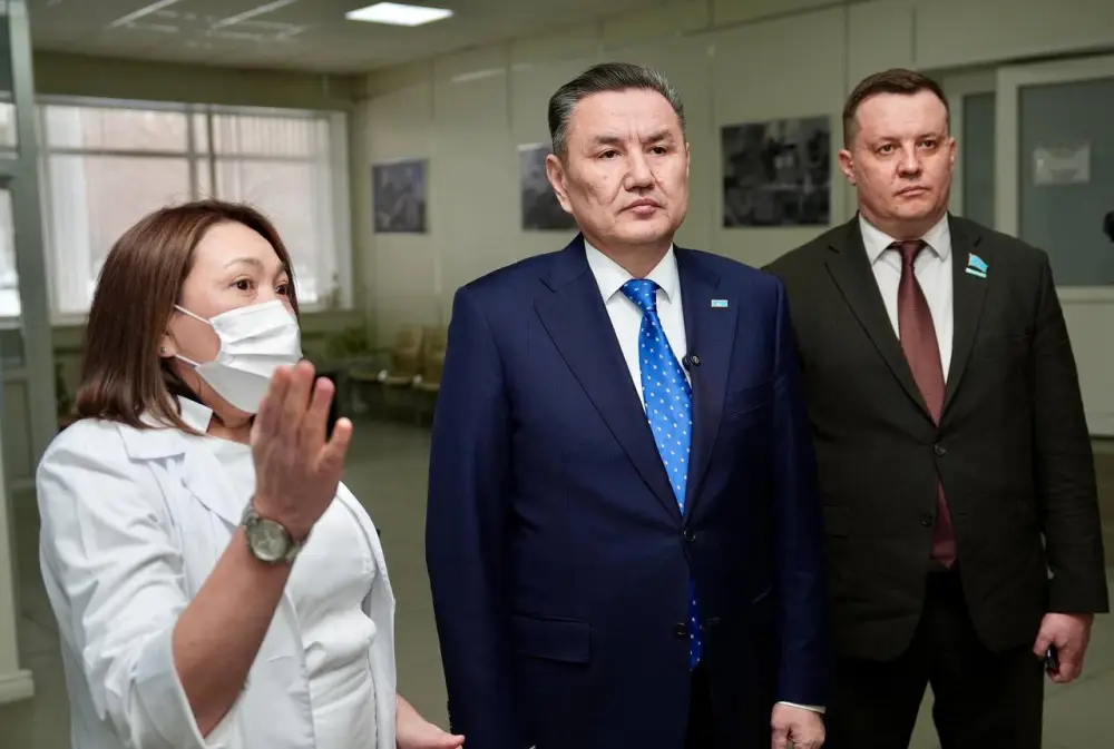 В Усть-Каменогорске обновили после капитального ремонта специализированный медцентр (3)