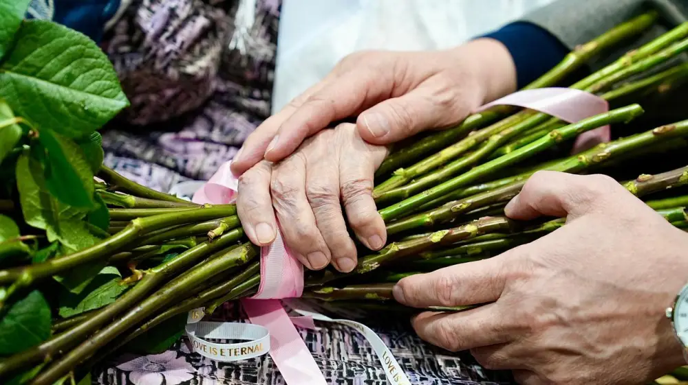 Весенние поздравления женщинам Восточно-Казахстанской области Павлодаре