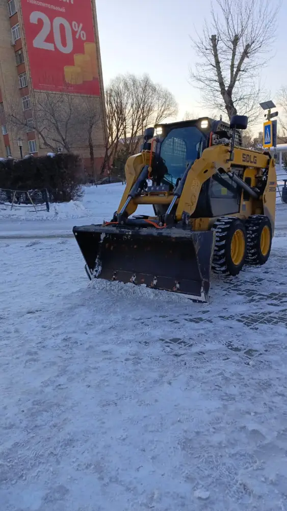 Снегопад в Астане: более 1700 единиц спецтехники задействованы в уборке снега в Астане (7)