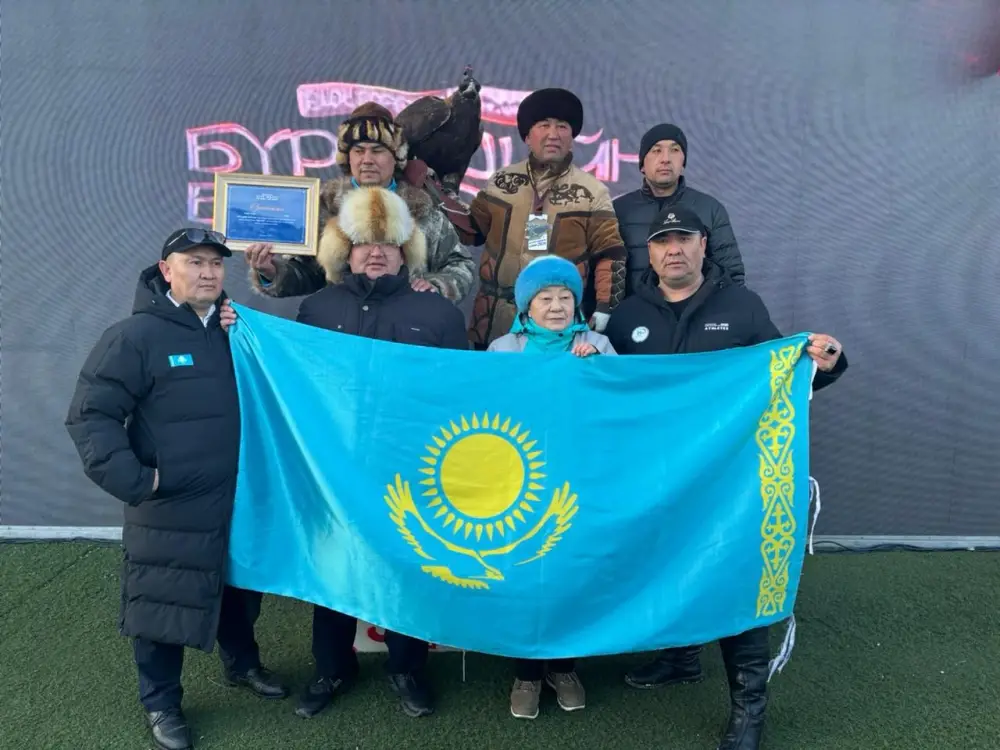 Ерзат Байкадамов серебряный призер чемпионата мира по охоте с ловчими птицами Павлодаре