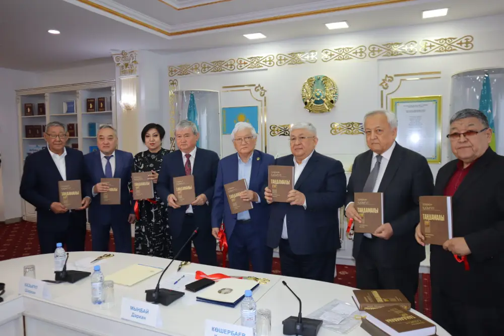 В Астане прошла презентация книги Шархана Казыгула (6)