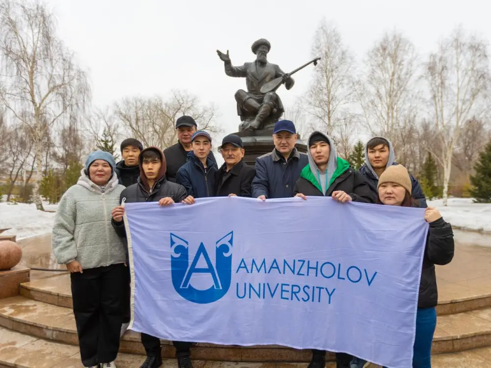 В Усть-Каменогорске в парке имени Жамбыла Жабаева прошёл субботник (10)