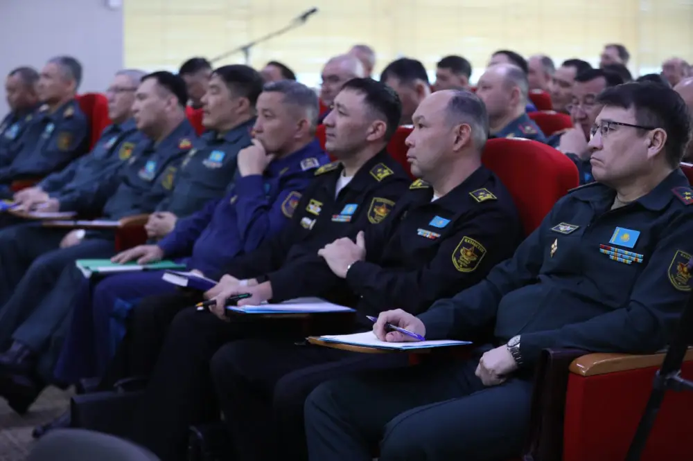 Министр обороны определил приоритеты боевой подготовки Вооруженных сил (6)