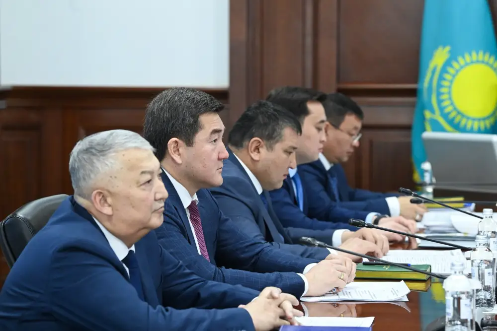 Правительство обсудило меры по реализации концепции «Таза Қазақстан» и экологические инициативы Павлодаре