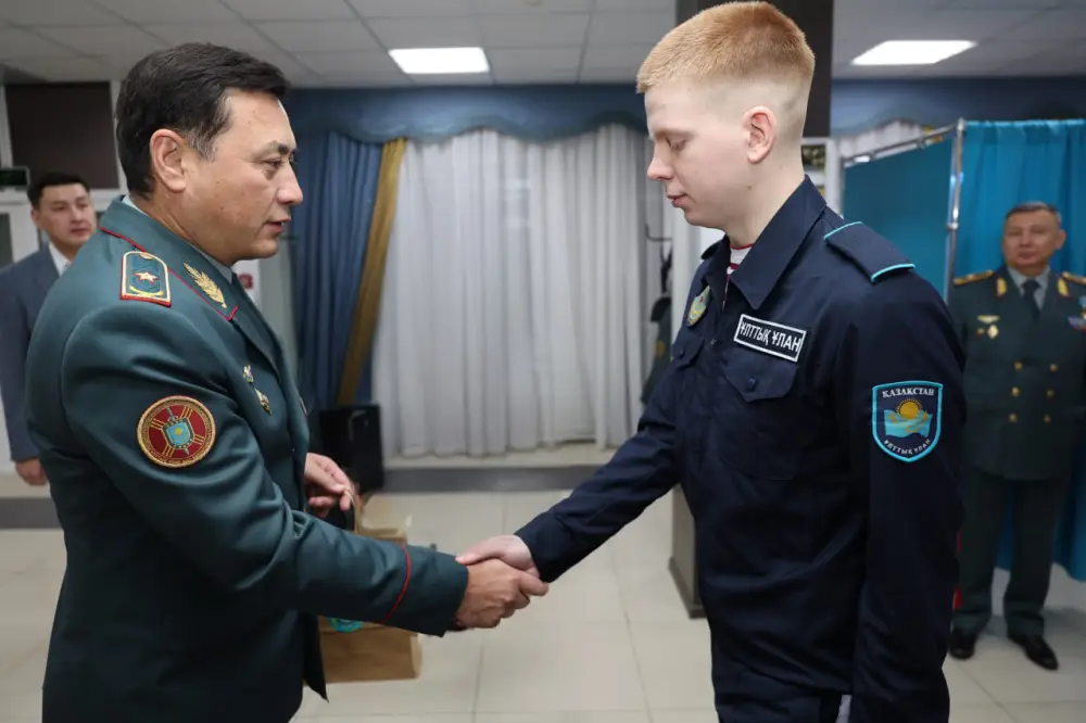 Впервые проголосовал в свой день рождения: для солдата Национальной гвардии день референдума стал особенным Павлодаре