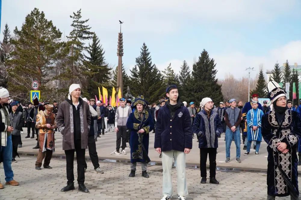 Mass Gathering of Over 2000 Dancers Celebrates Cultural Heritage in Kokshetau Павлодаре